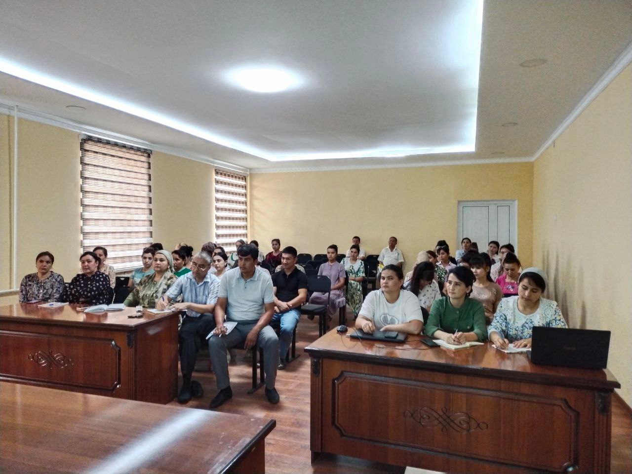 Hazoraspda o'quv seminardan fotolavhalar